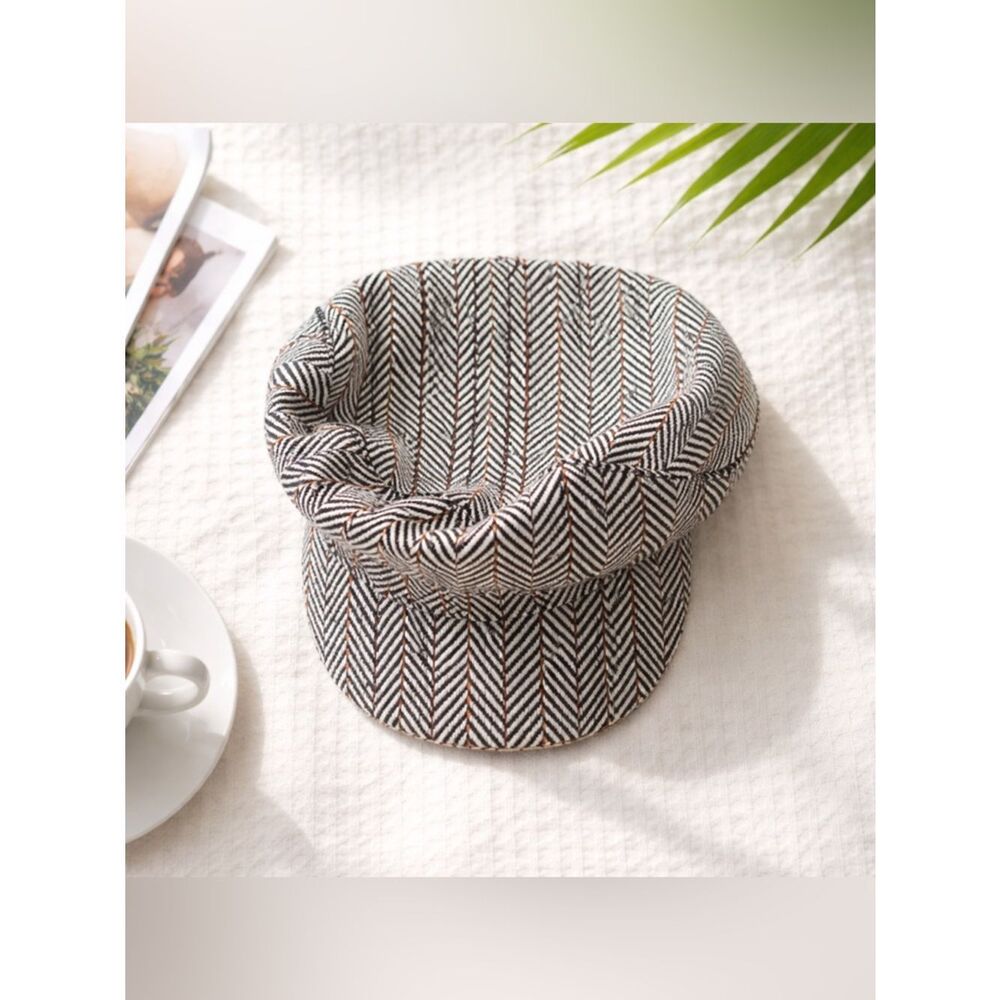 🛍️ Women’s Stylish Black White stripe conductor Cap hat